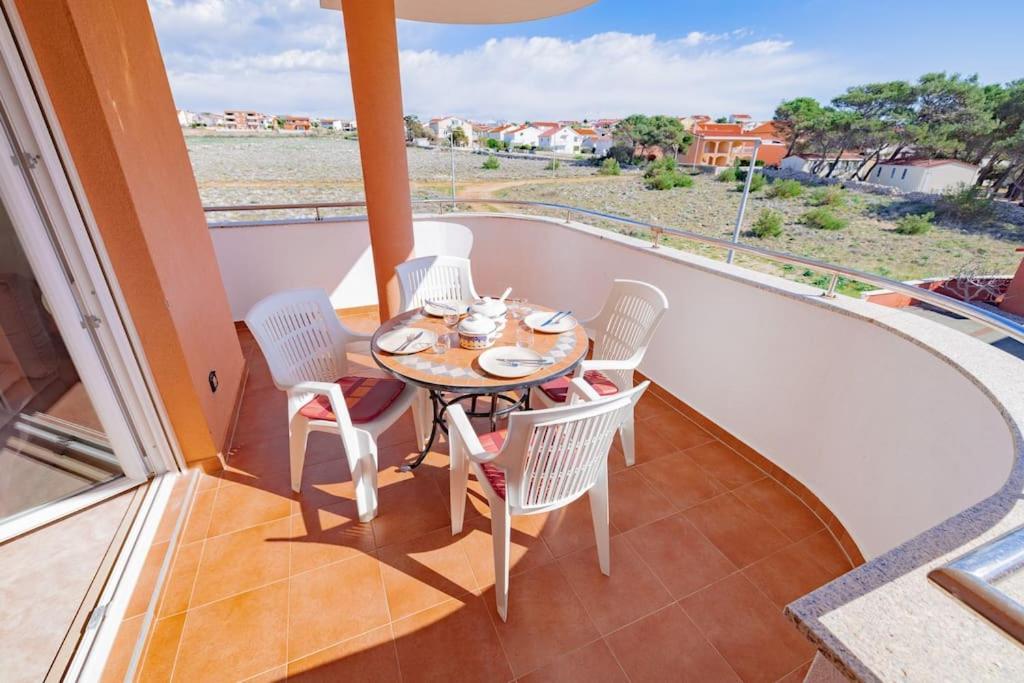 Apartment Vito, Pag Island Повляна Екстериор снимка