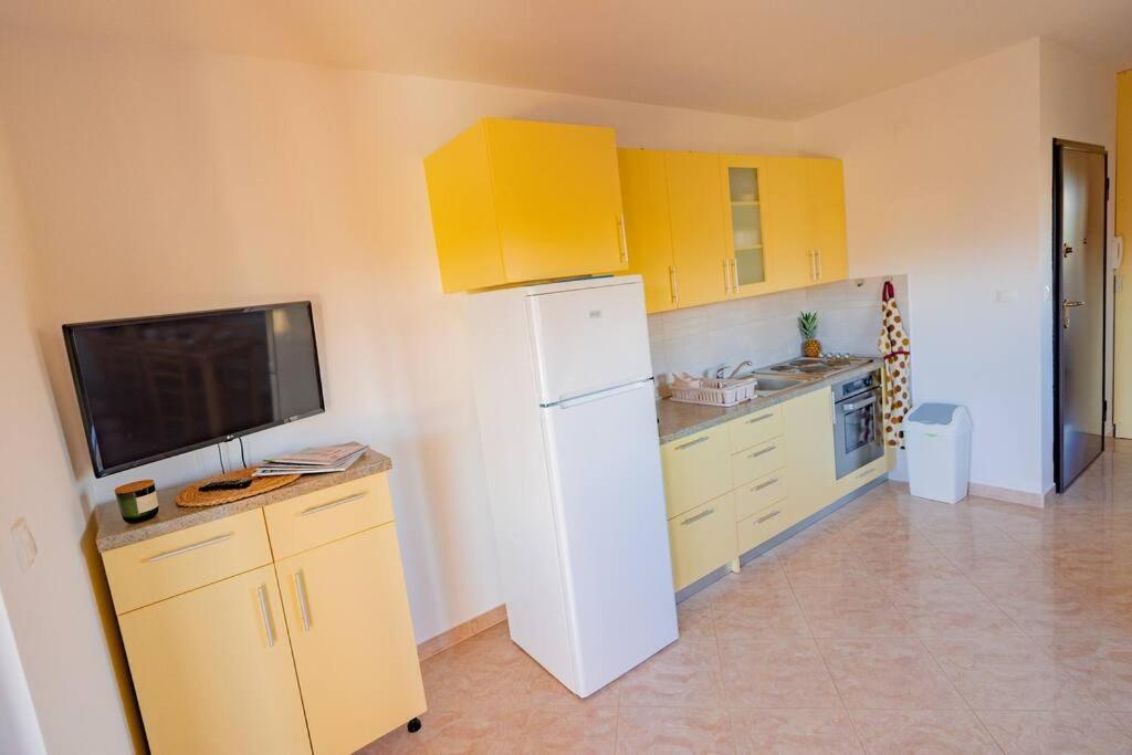 Apartment Vito, Pag Island Повляна Екстериор снимка